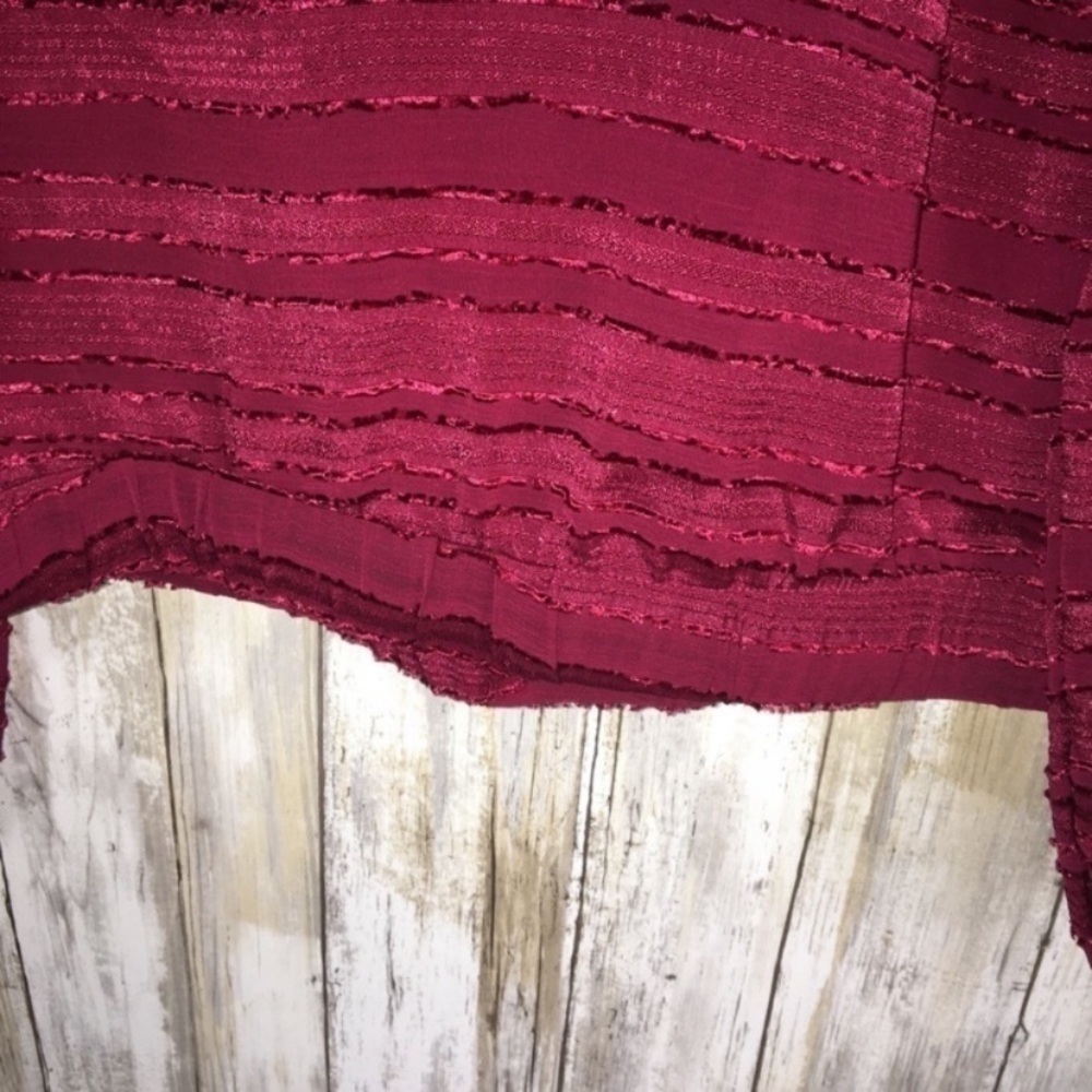 Entro Deep Red Balloon Sleeve V Neck Blouse - Picture 2 of 6